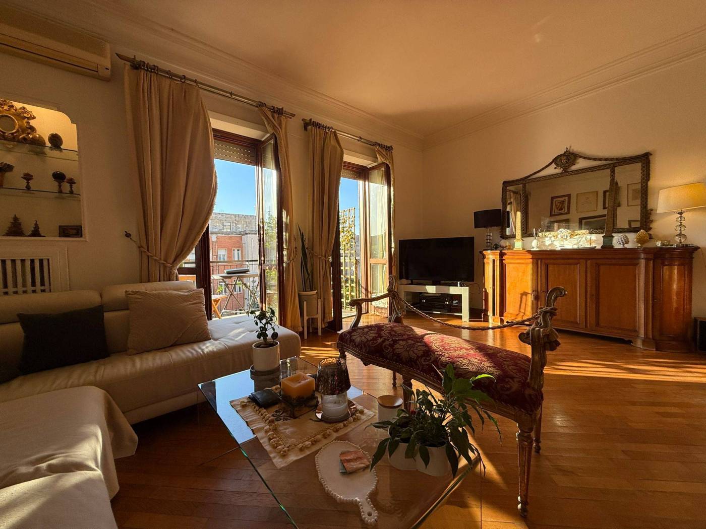 Salone Salone