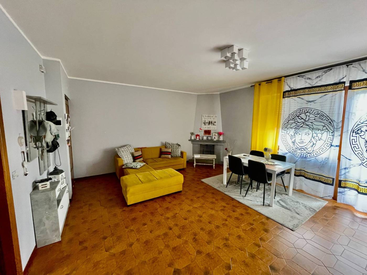 Salone