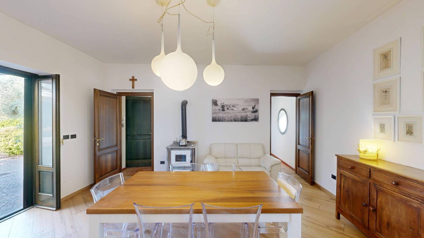 Salone