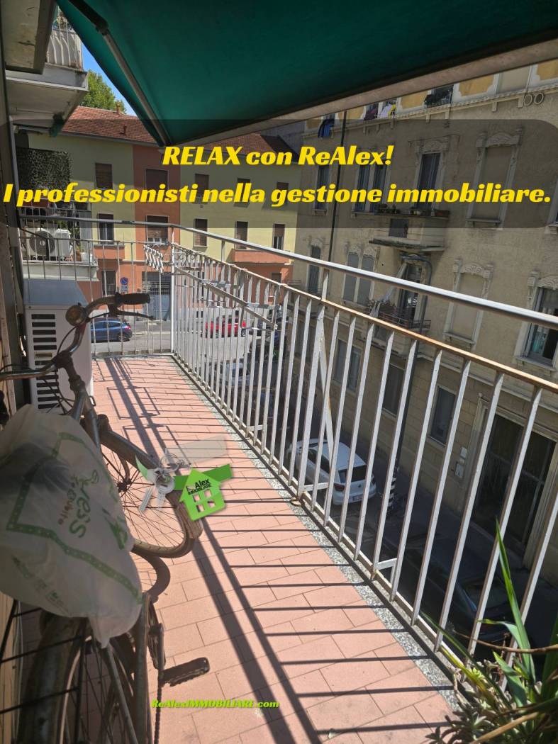 Bilocale disponibile dal 1 novembre, composto da ampio ingresso, ripostiglio, ampia sala, cucina semi abitabile, camera da letto, bagno fornito di 