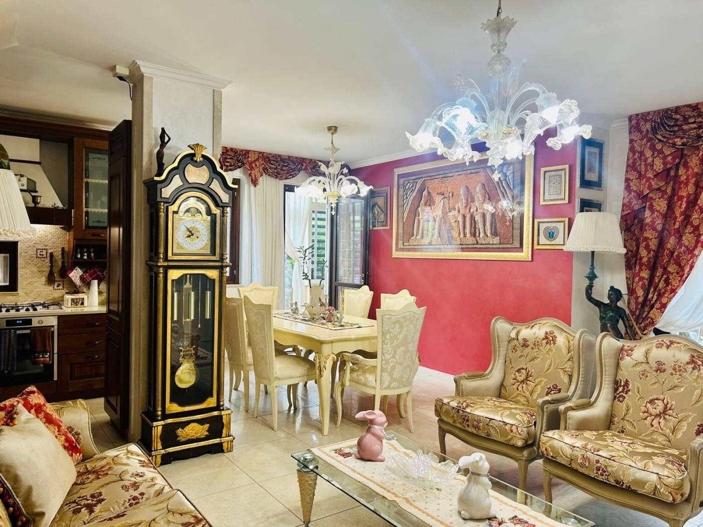 FRASCATI SALE' FRASCATI NELLA ZONA RESIDENZIALE DI VIA DEI SALE' E PIU' PRECISAMENTE IN UN RESIDENCE ESCLUSIVO DI VIA DEL FRANTOIO ROMANO, LA BL CASE 
