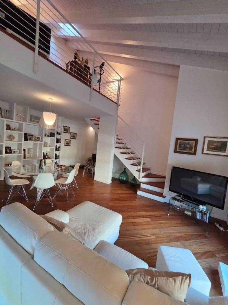 Salone