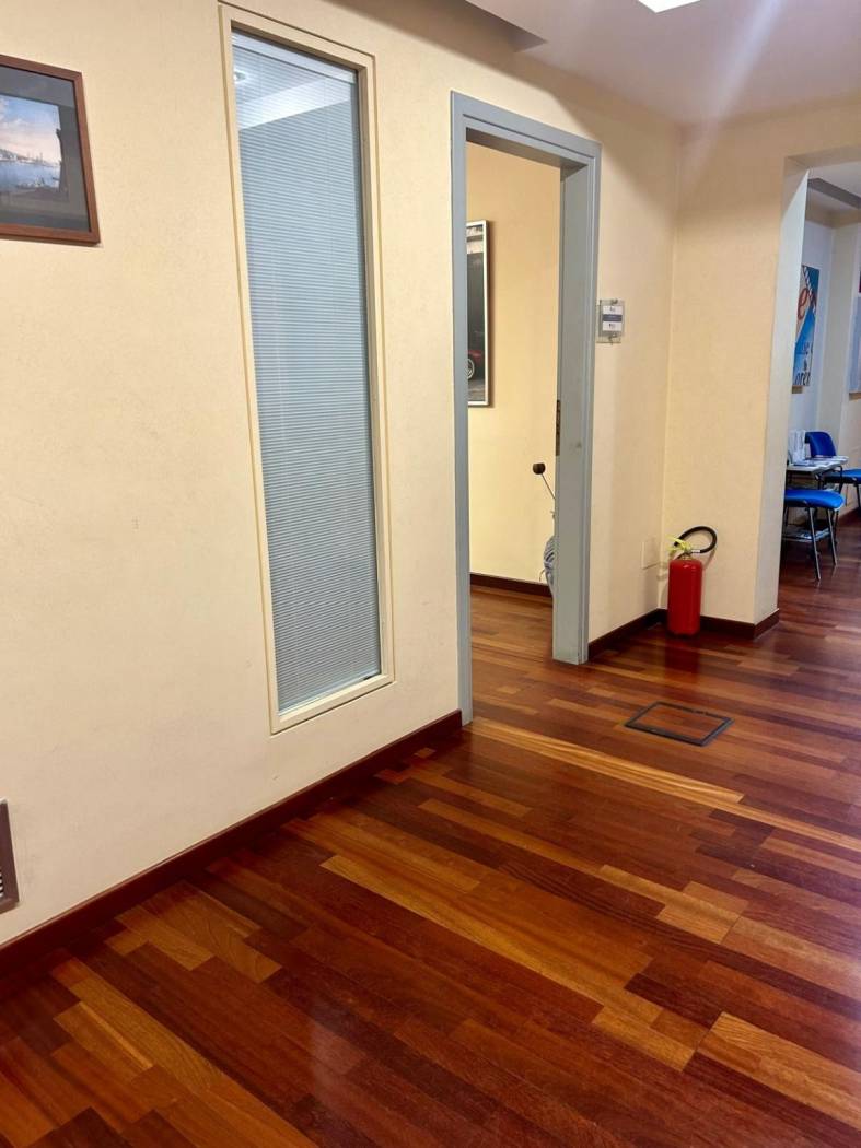 Disimpegno Disimpegno