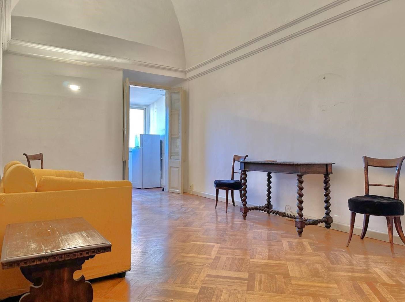 Stanza non arredata