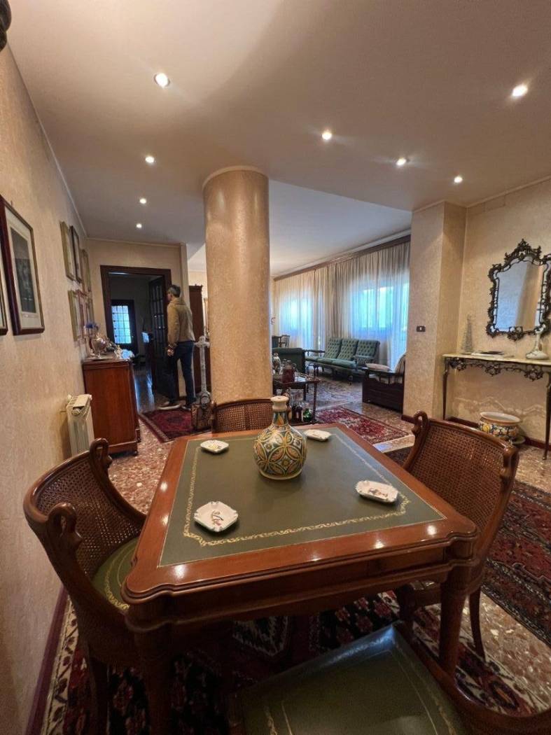 Salone
