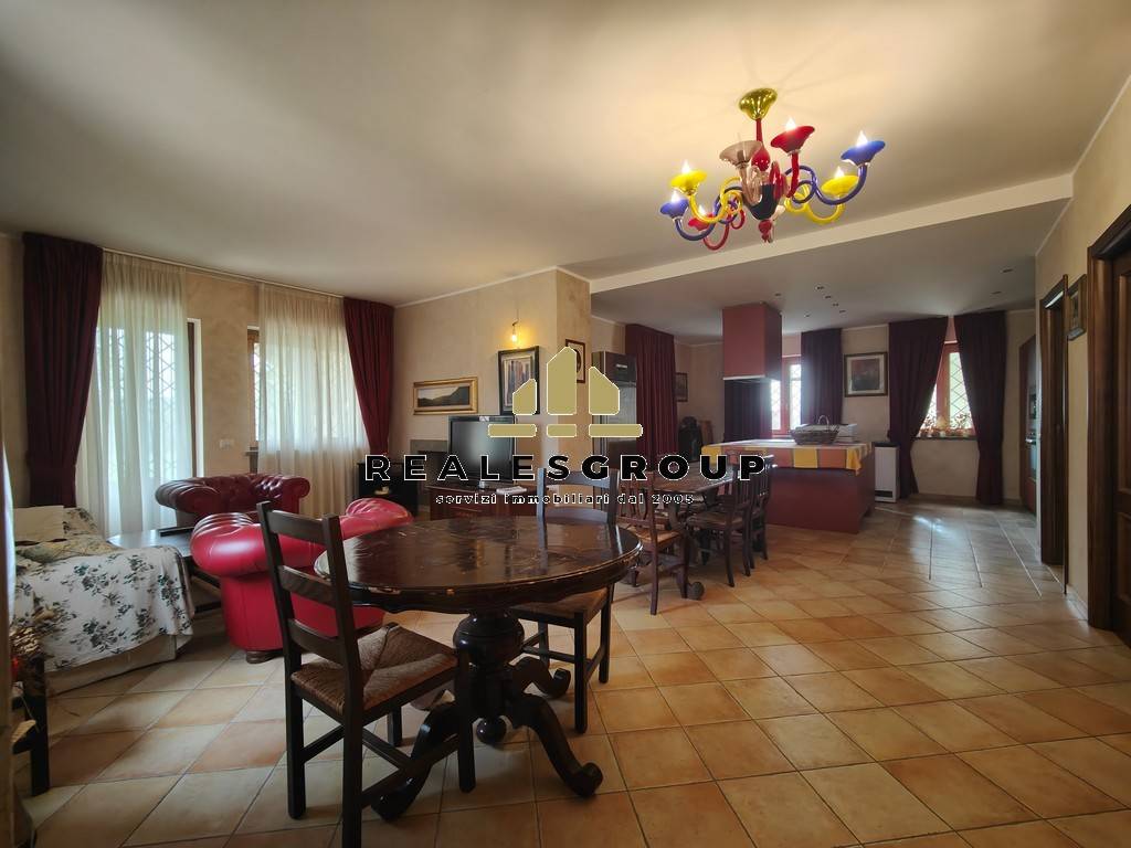 Salone