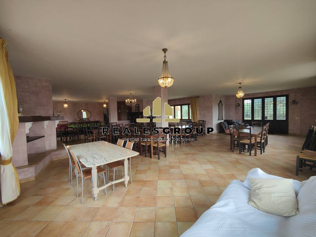 Salone