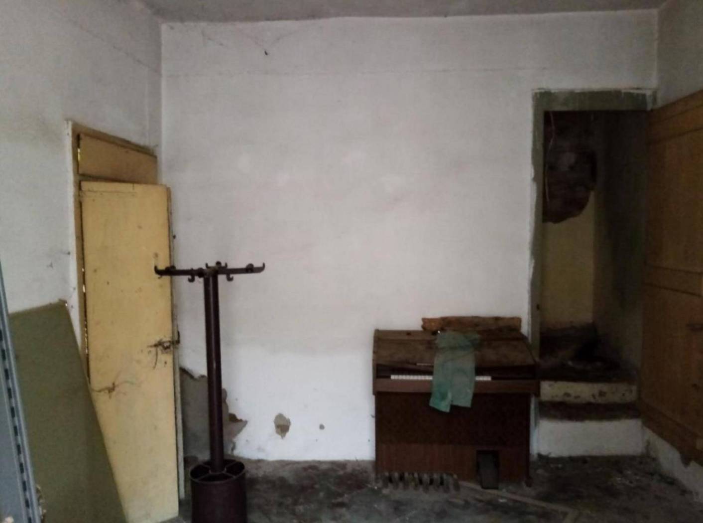 Stanza non arredata Stanza non arredata