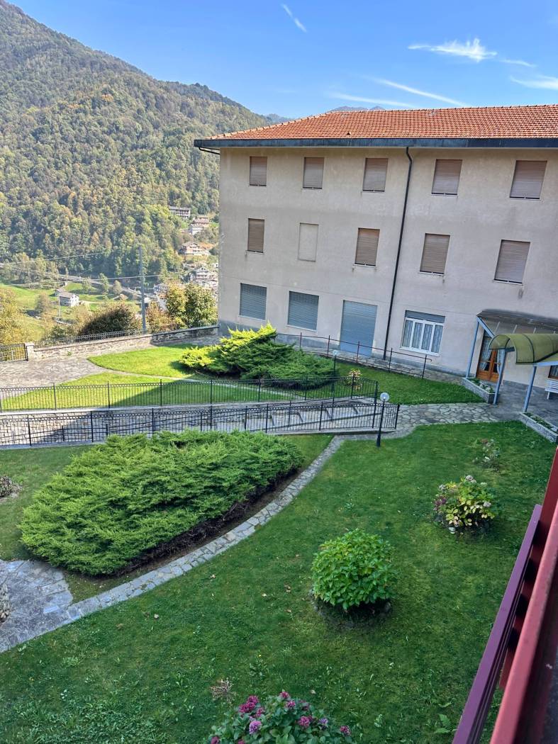Torino Valli di Lanzo a pochi km dall'Aereoporto Internazionale di Torino Caselle Torinese Vendiamo Libero o con Reddito Intero Stabile , la 
