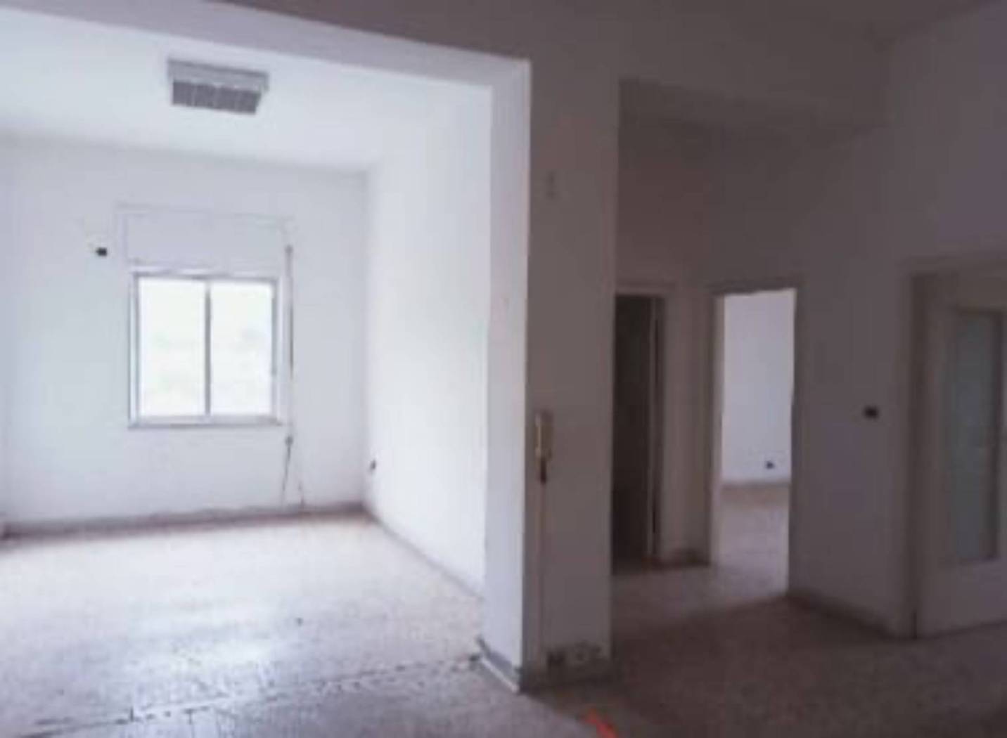 Interno non residenziale Interno non residenziale