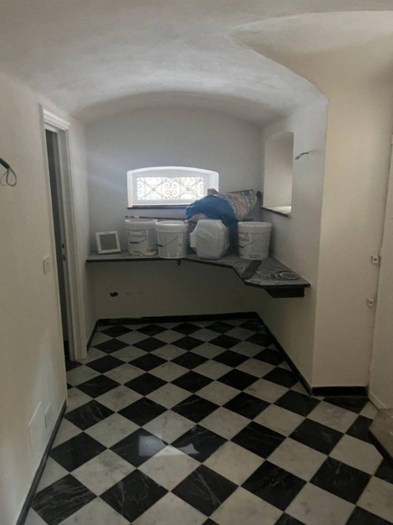 Disimpegno Disimpegno