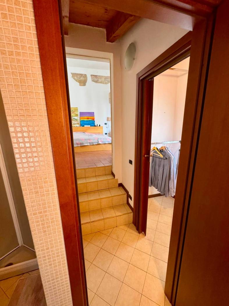 Disimpegno Disimpegno