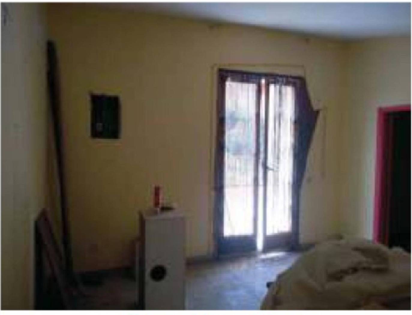 Stanza non arredata Stanza non arredata