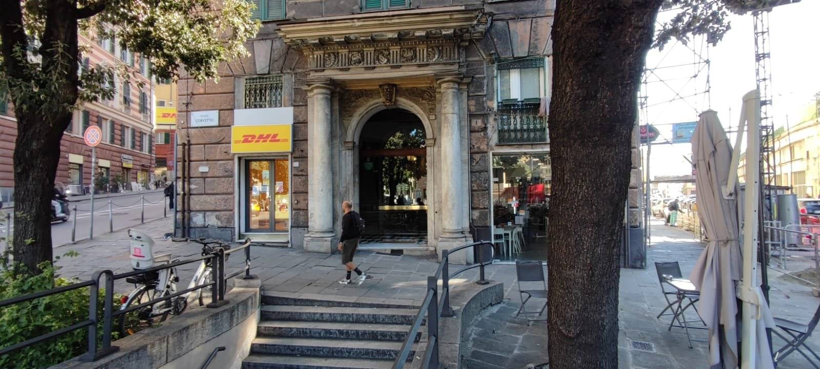 Affittasi P.zza Corvetto, uso ufficio ,porzione di appartamento signorile di mq.80 circa, posto al 2° piano, così suddiviso: ingresso in comune, due 