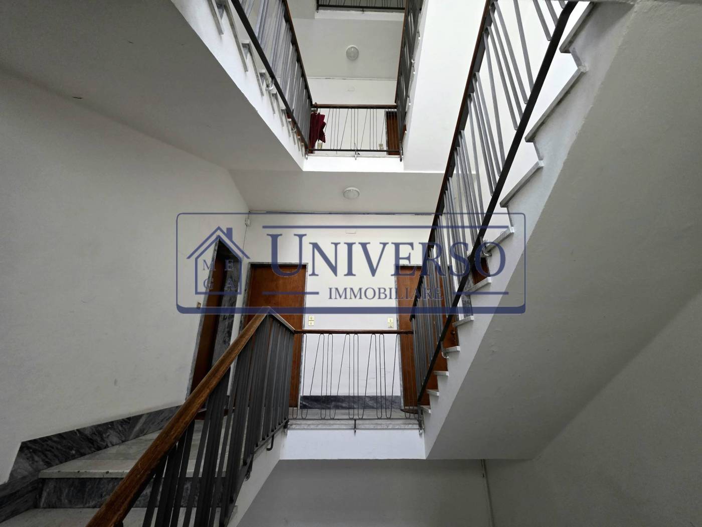 Interno palazzo Interno palazzo