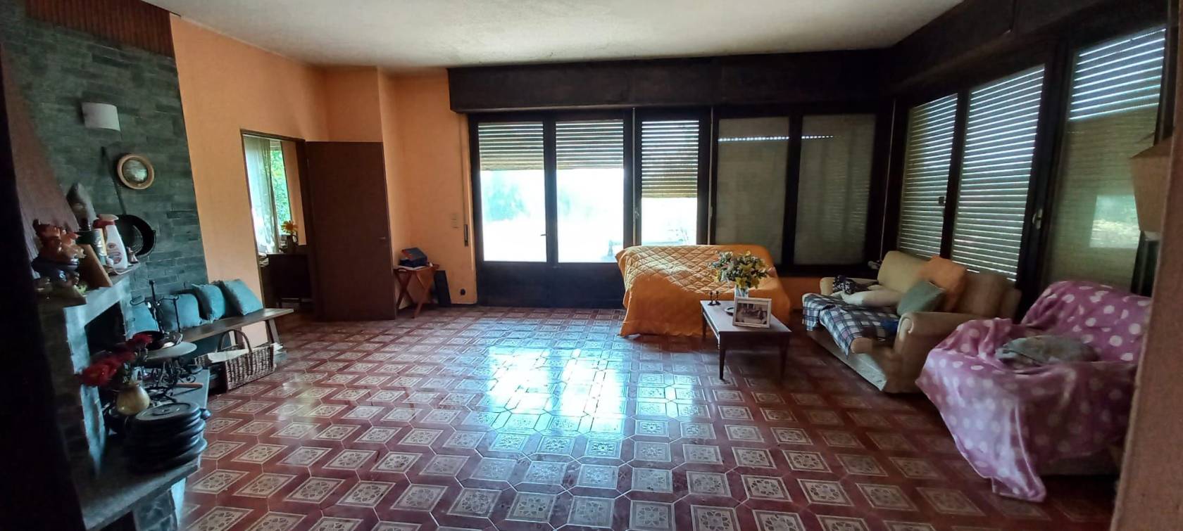 Salone
