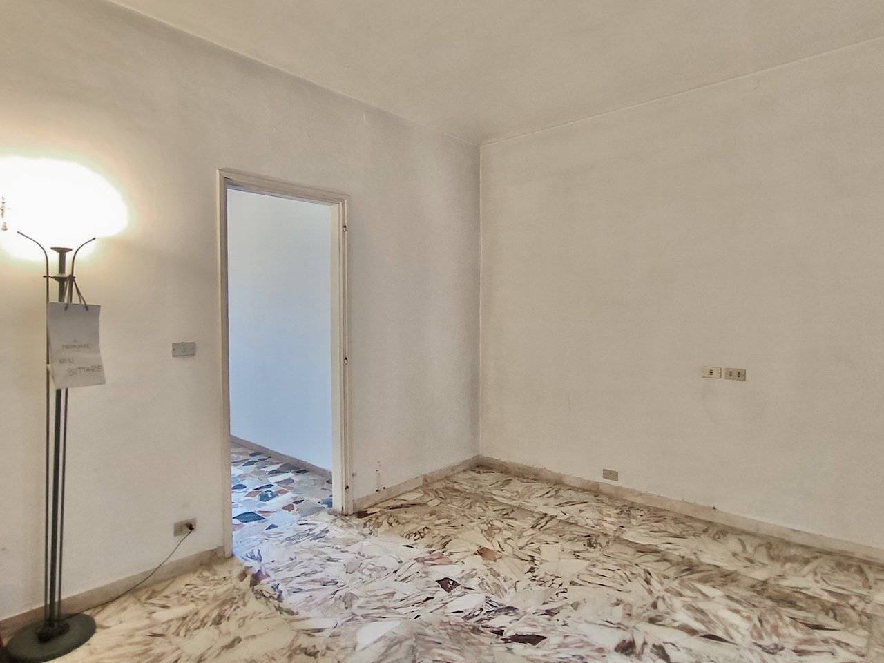 Stanza non arredata Stanza non arredata