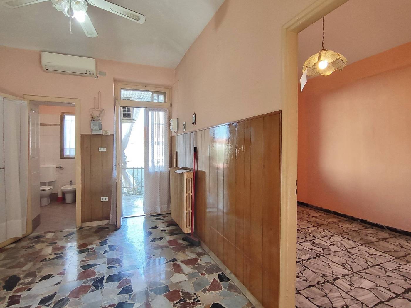 Stanza non arredata Stanza non arredata