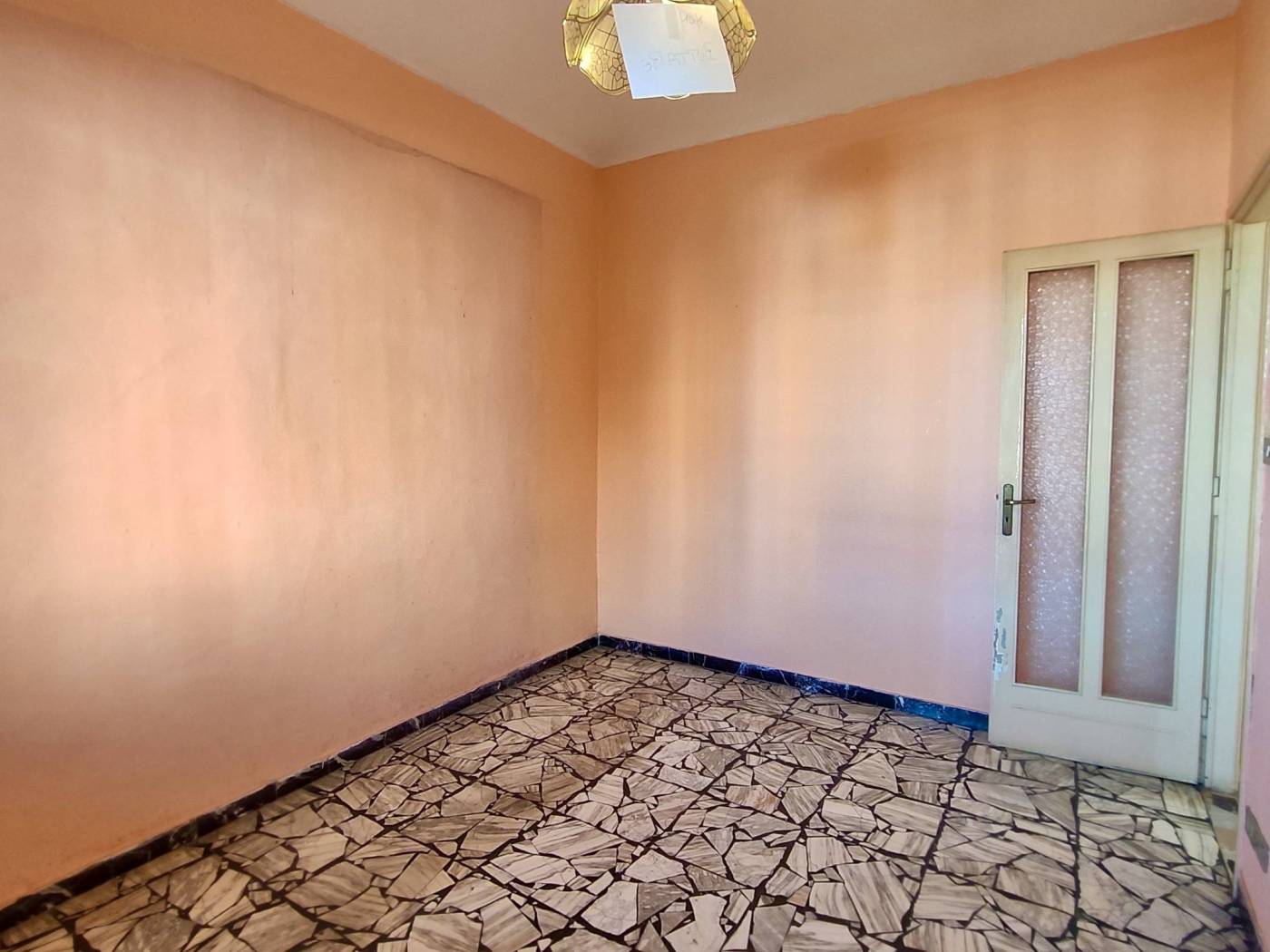 Stanza non arredata Stanza non arredata