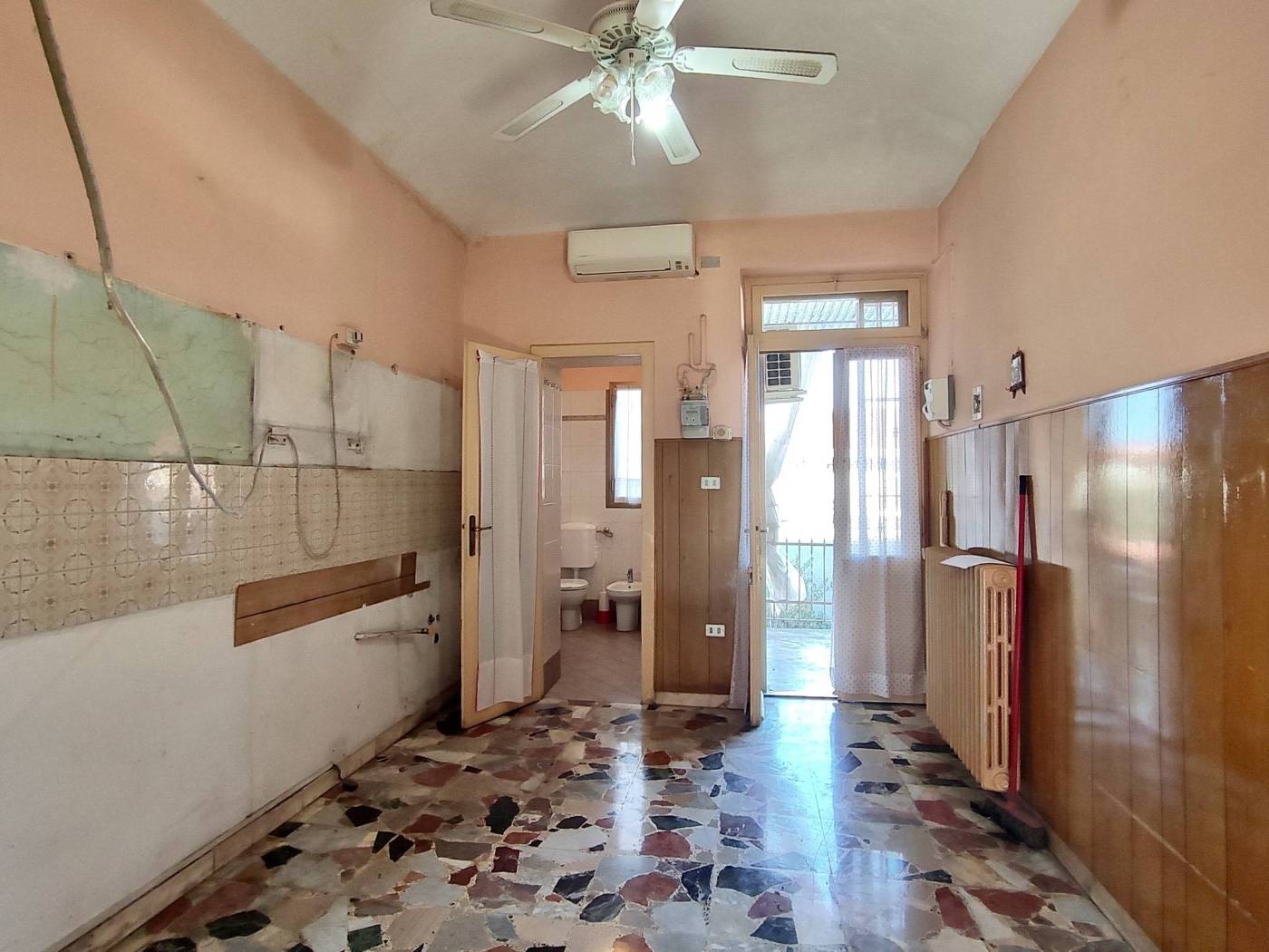 Stanza non arredata Stanza non arredata