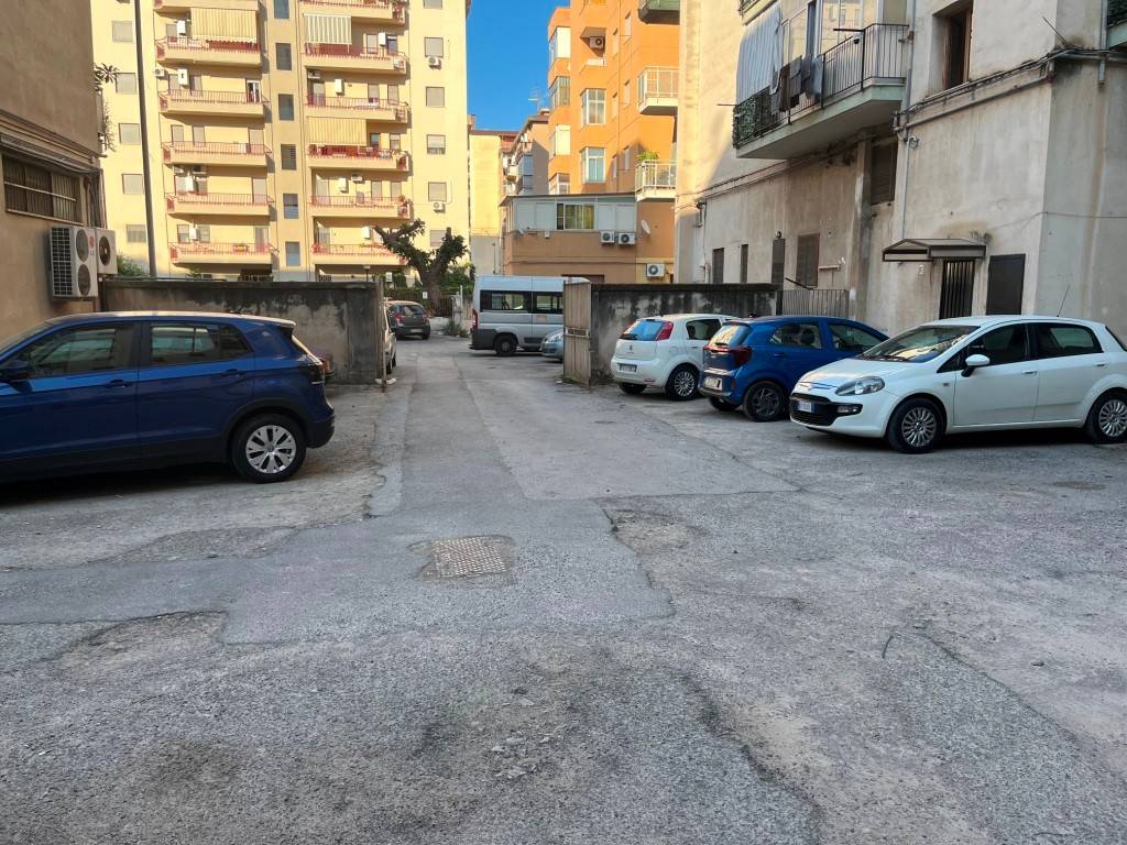 Posto macchina Posto macchina