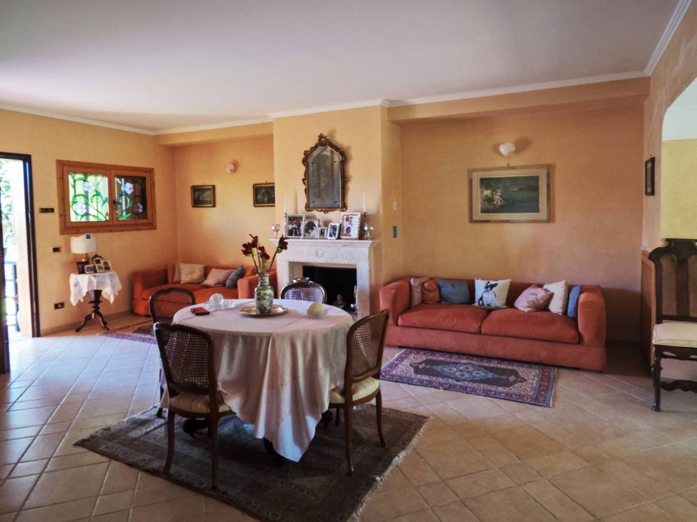 Salone