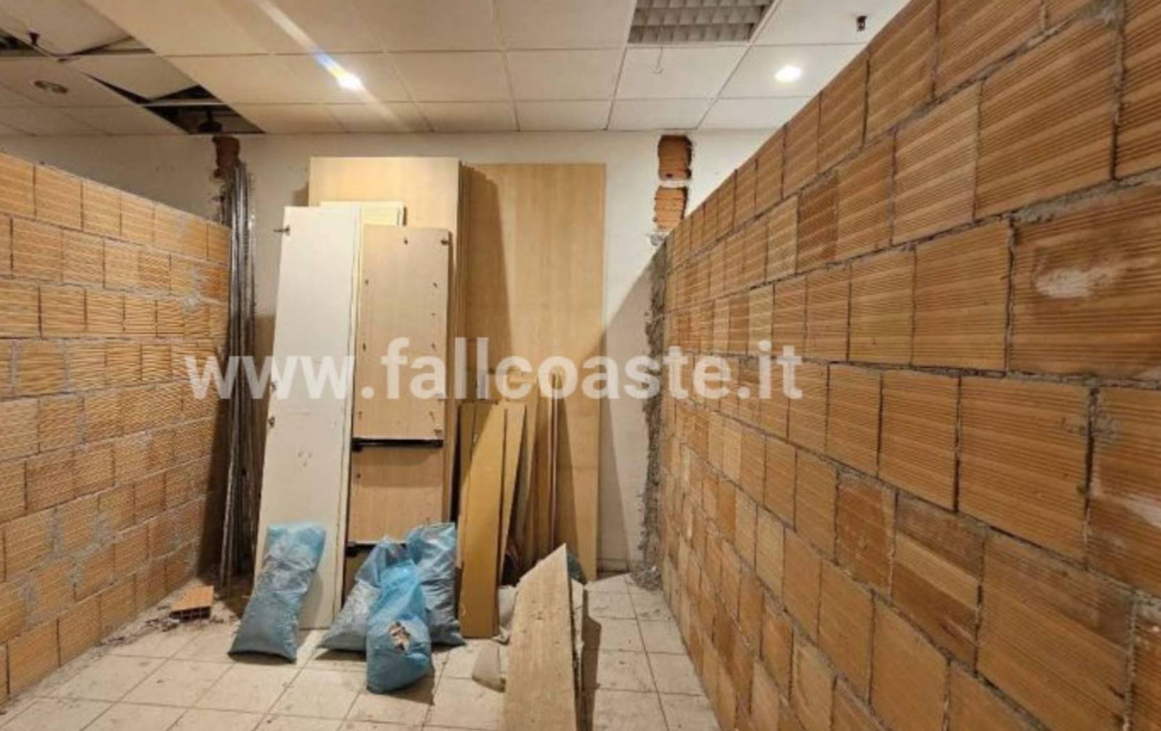 Interno non residenziale Interno non residenziale