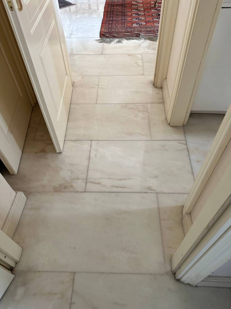 Disimpegno Disimpegno