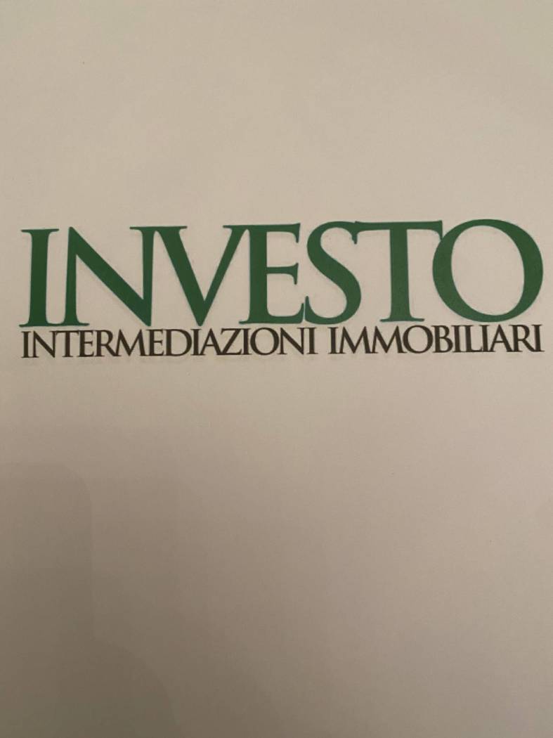 Torino a pochi km dall'Aereoporto di Caselle Torinese si affitta Intero stabile adatto a sviluppo Attività come Casa di Riposo o nel Sociale , ottime 