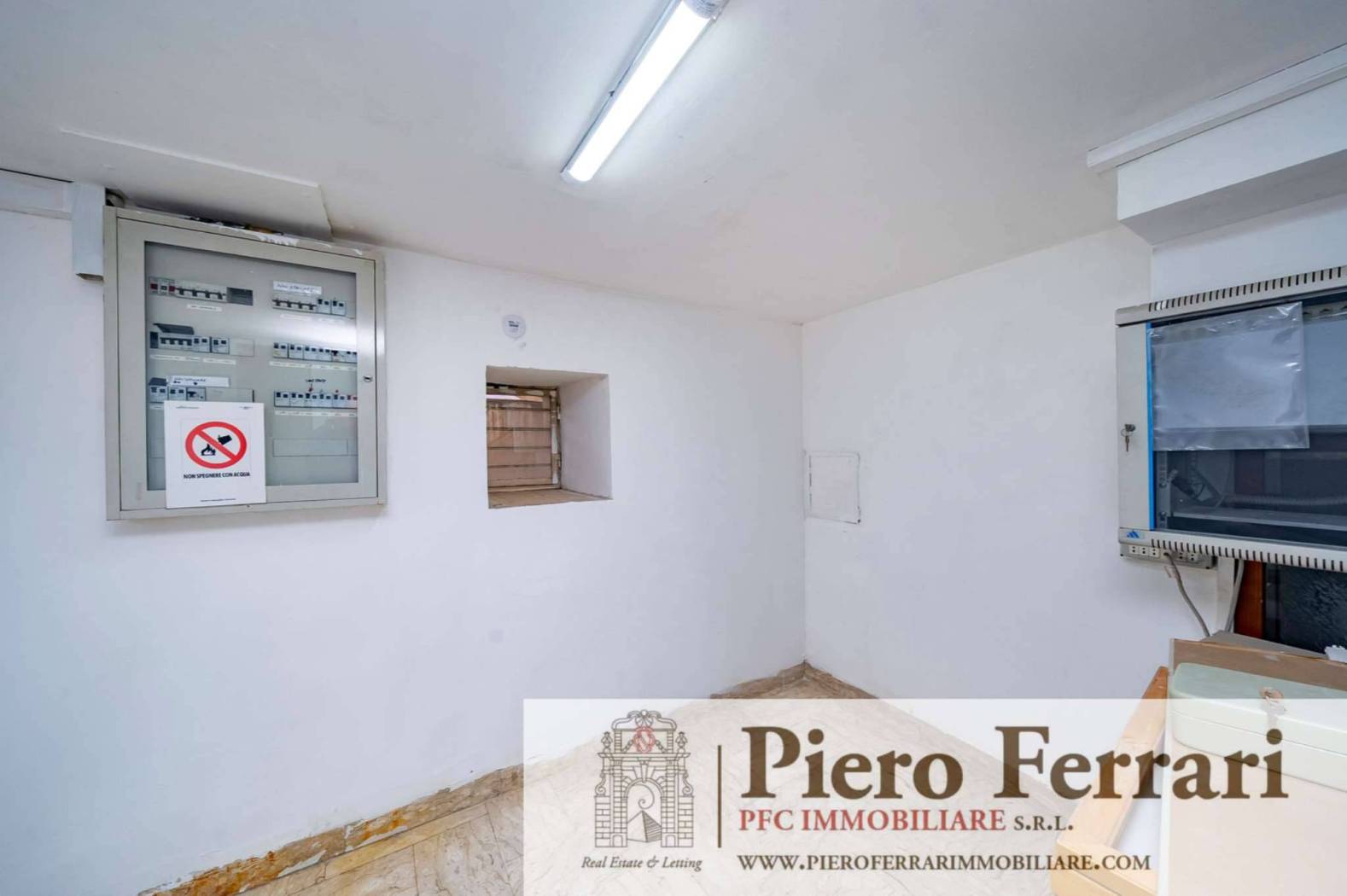 Interno non residenziale Interno non residenziale