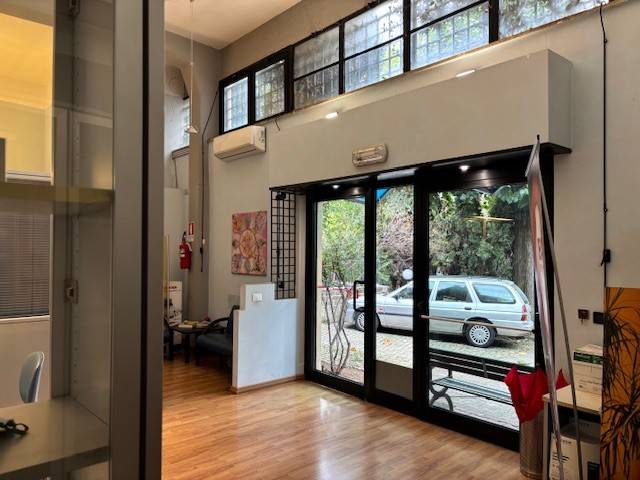 Interno non residenziale Interno non residenziale