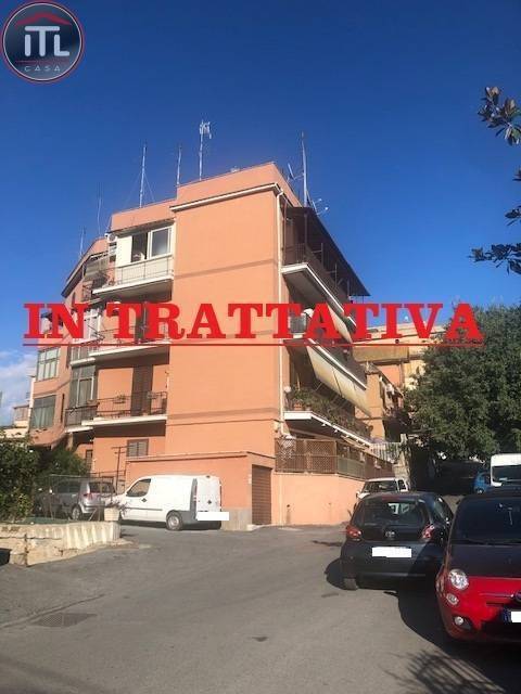 Aurelia 13° KM -Borgata Massimina e precisamente in Via Felice Casorati ( traversa della Principale Via della Massimilla) proponiamo in vendita un 