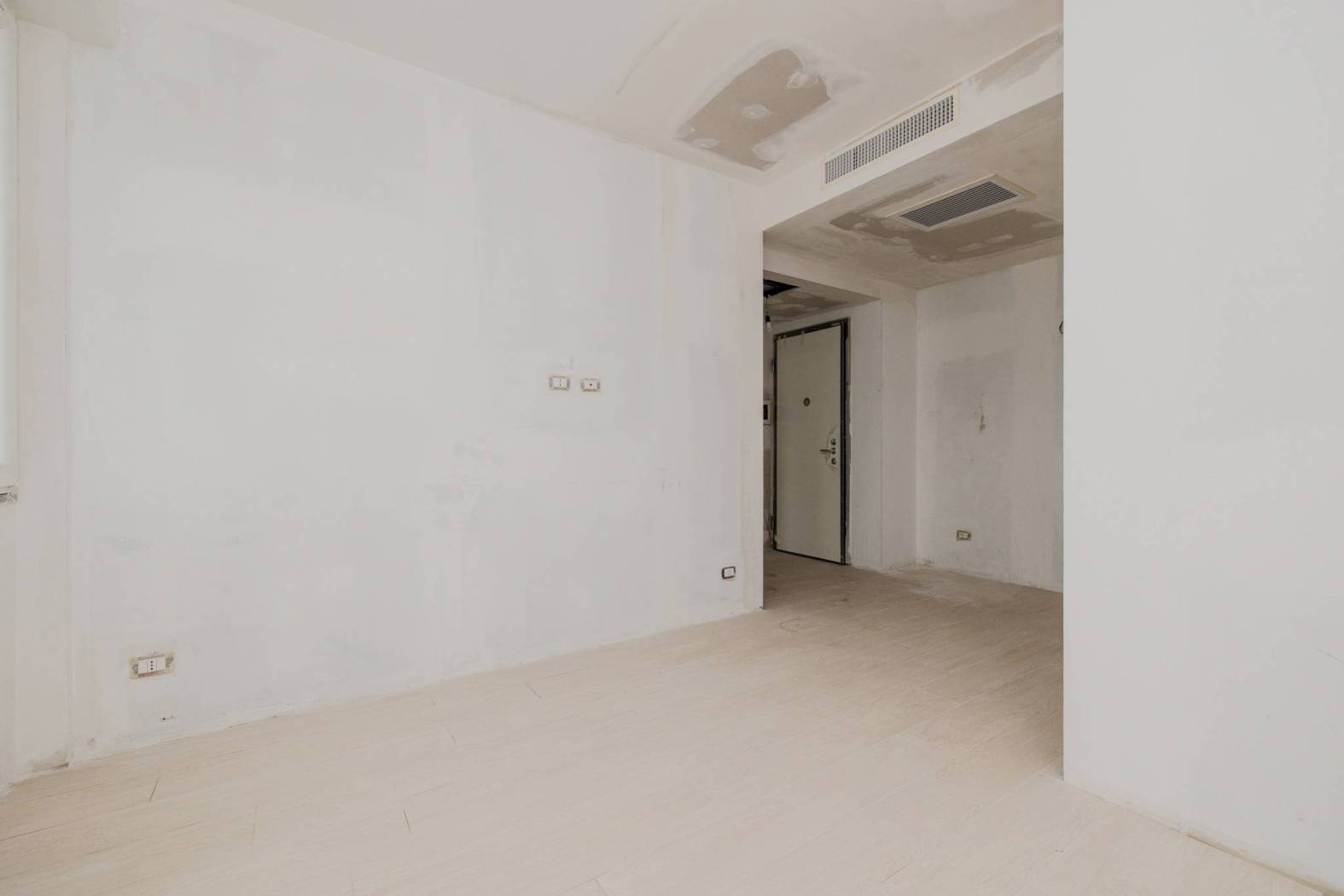 Stanza non arredata Stanza non arredata