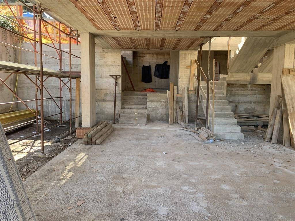 FONTE NUOVA - Località Tor Lupara - Proponiamo in vendita una penta familiare in costruzione, formata da 4 ville tri-livelli e una villa bi-livelli. 