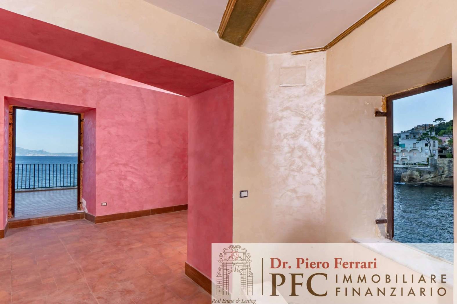 Stanza non arredata Stanza non arredata