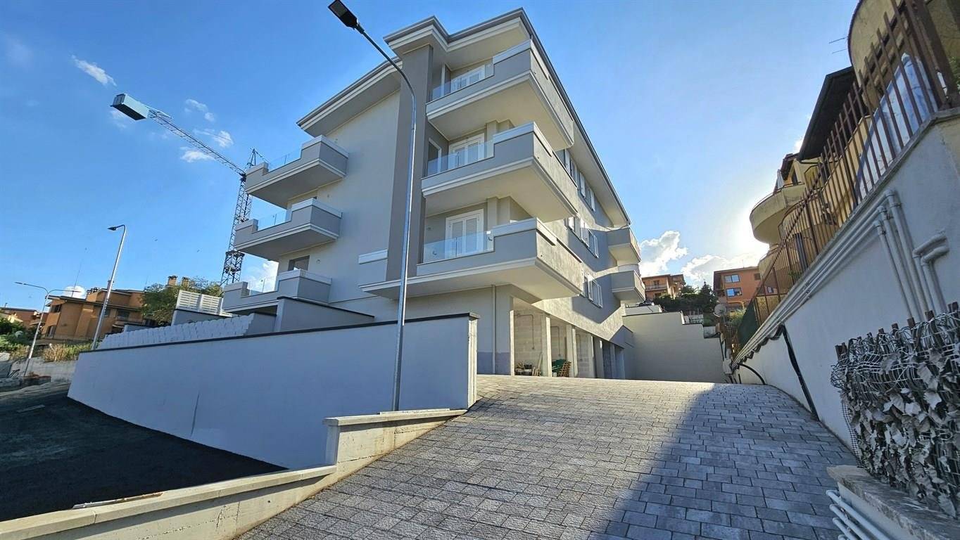 FONTE NUOVA – Tor Lupara – Proponiamo in vendita trilocale con terrazzo e balcone angolare in un moderno complesso residenziale di Nuova Costruzione 
