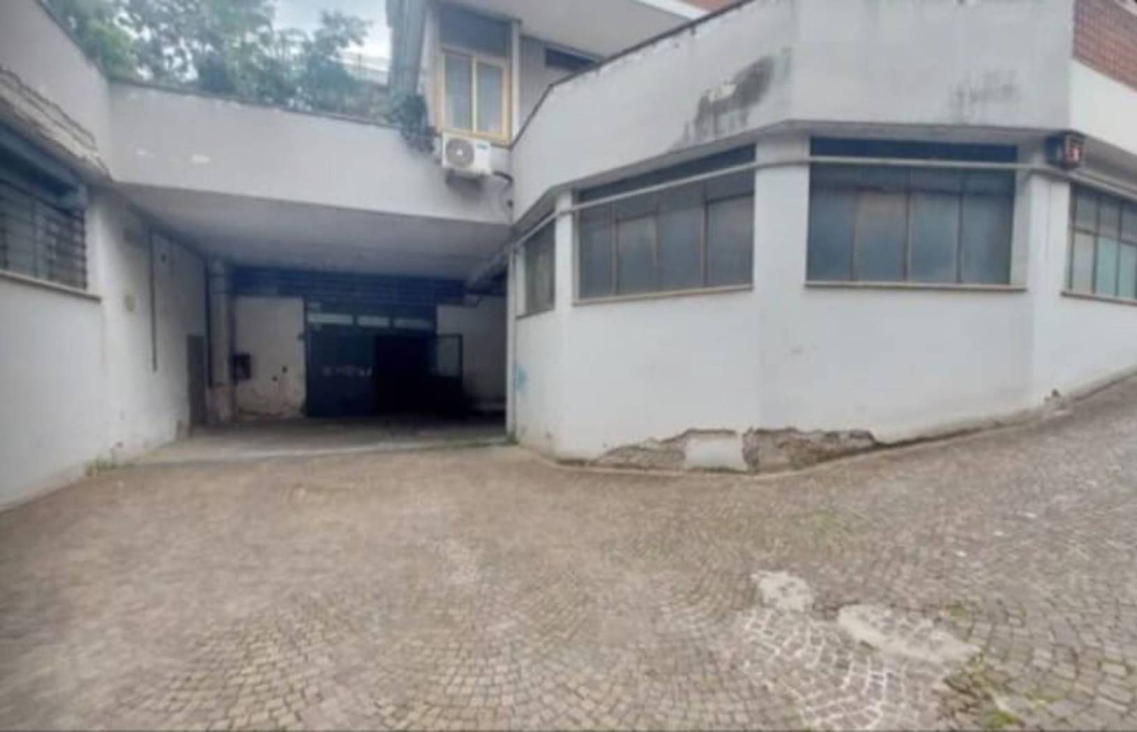 Interno non residenziale Interno non residenziale