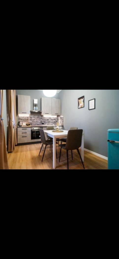 Mestre centro appartamento (affittabile per un periodo breve) completamente restaurato mq 70 arredato 1 piano cucina abitabile, 2 camere doppie, 