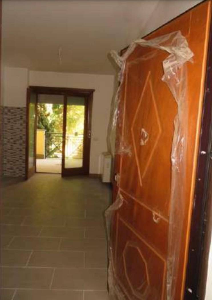 Stanza non arredata Stanza non arredata