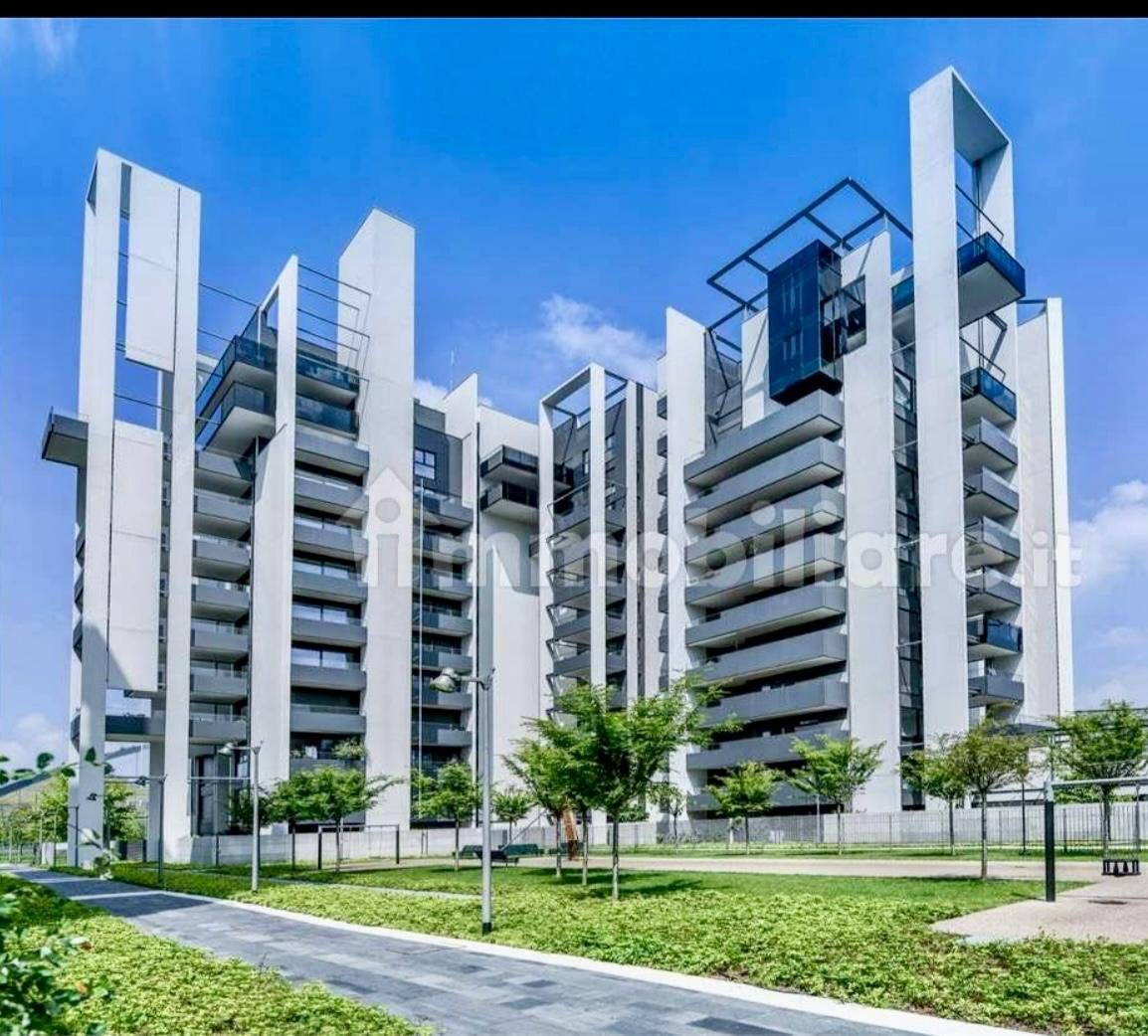 Nel rinomato complesso Residenze Parco Vittoria vendiamo splendido e luminoso appartamento di Mq 95 circa in perfetto stato e arredato con elementi 