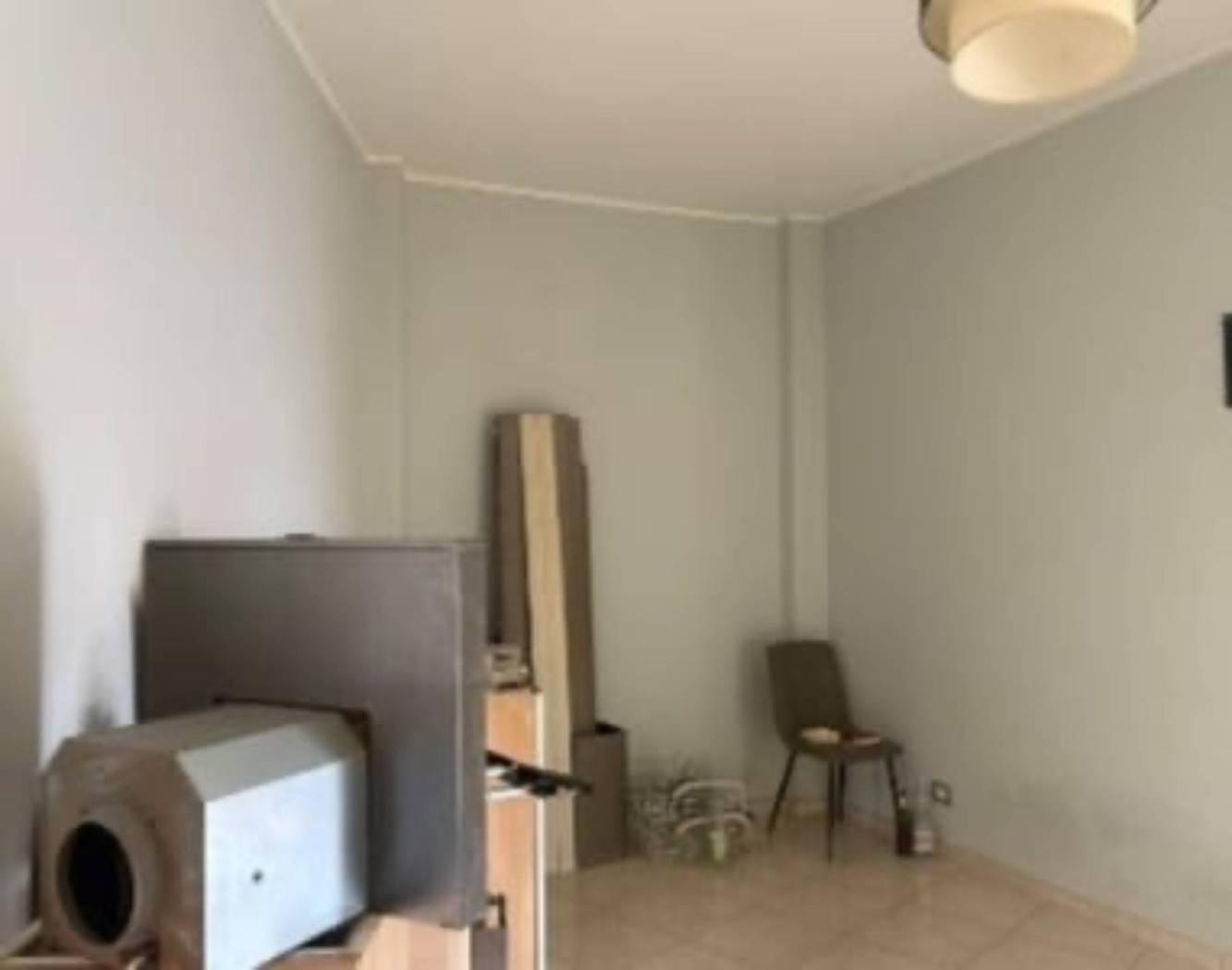 Stanza non arredata Stanza non arredata