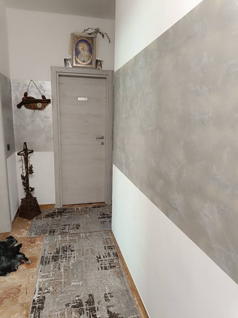 Appartamento situato al secondo piano di un tranquillo edificio in zona Oriago. Questo immobile offre spazi ben distribuiti. L'appartamento è 