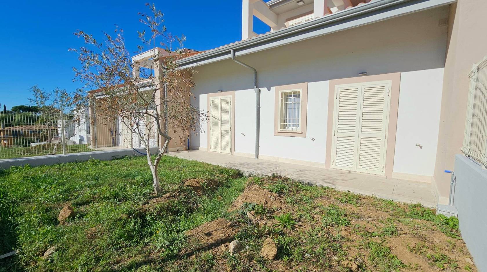 Fonte Nuova - Tor Lupara - NUOVA COSTRUZIONE - Villini a schiera bi-livello con spazi esterni vivibili - ULTIMI 5 DISPONIBILI così composti: PT - 