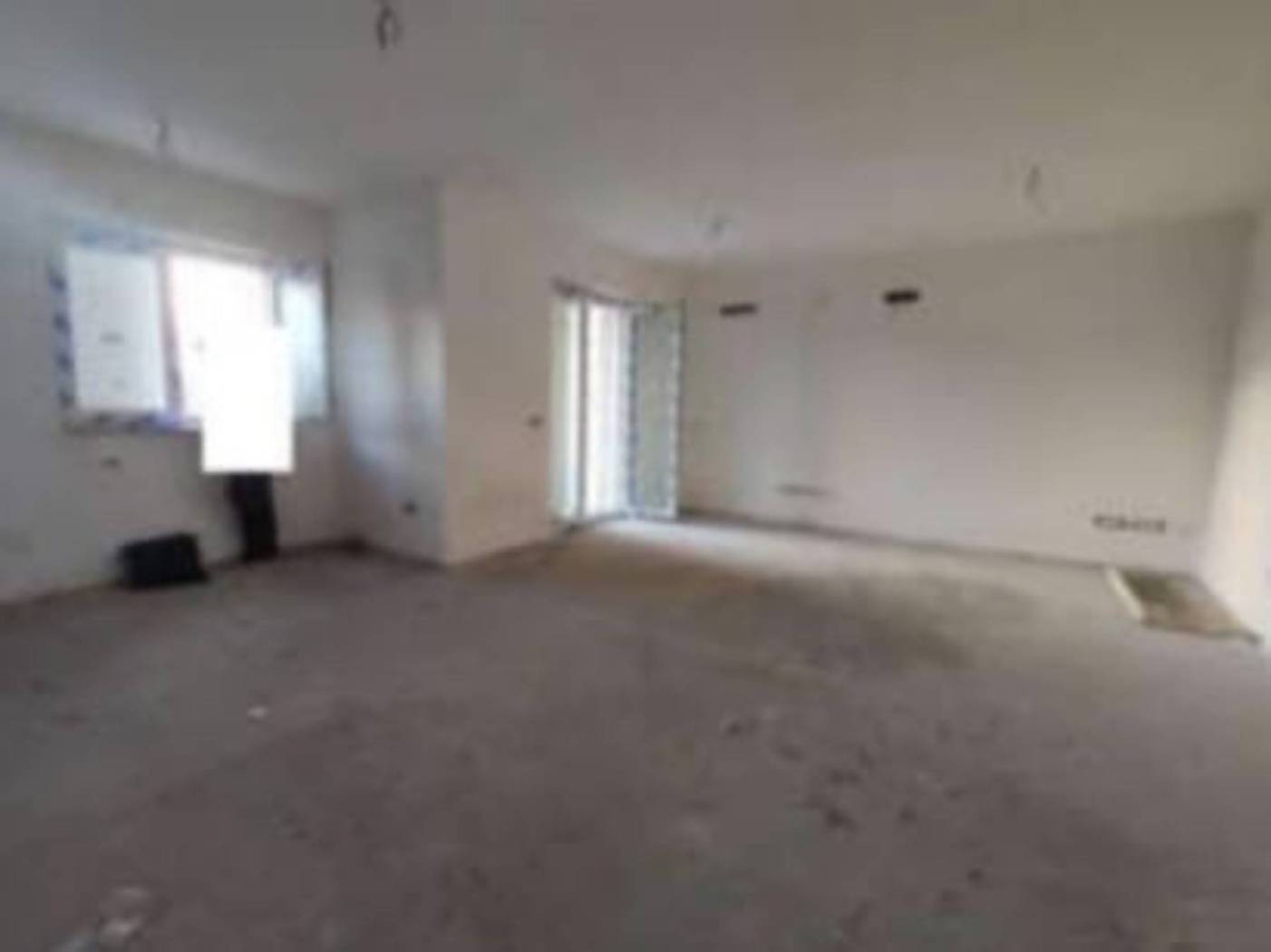 Stanza non arredata Stanza non arredata