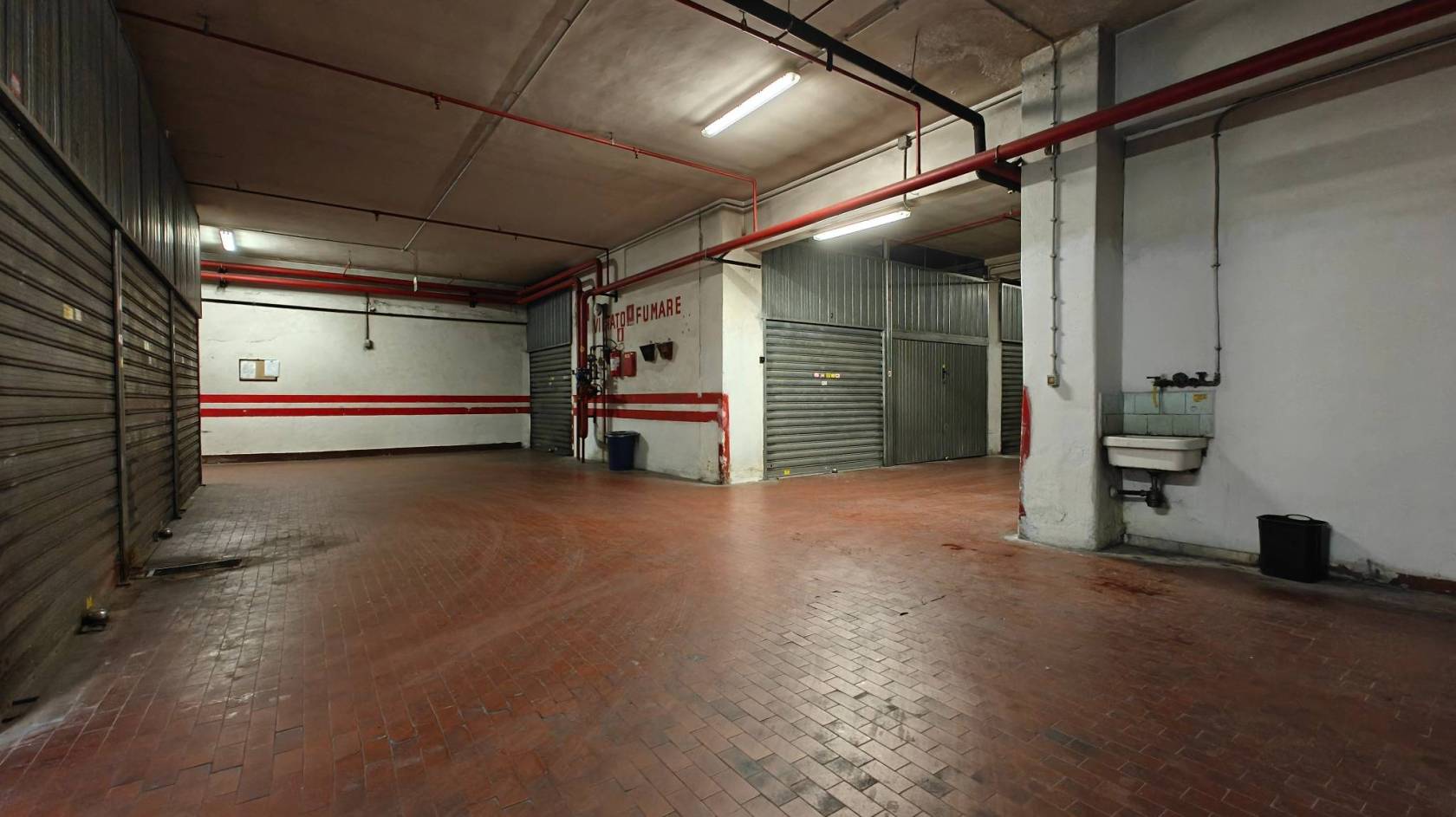 Interno non residenziale Interno non residenziale