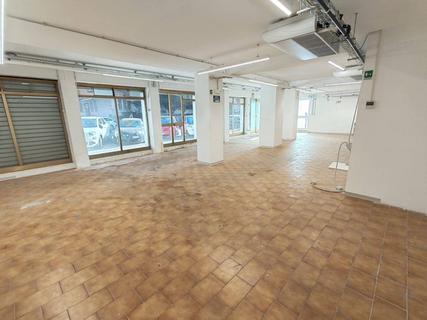 Interno non residenziale Interno non residenziale