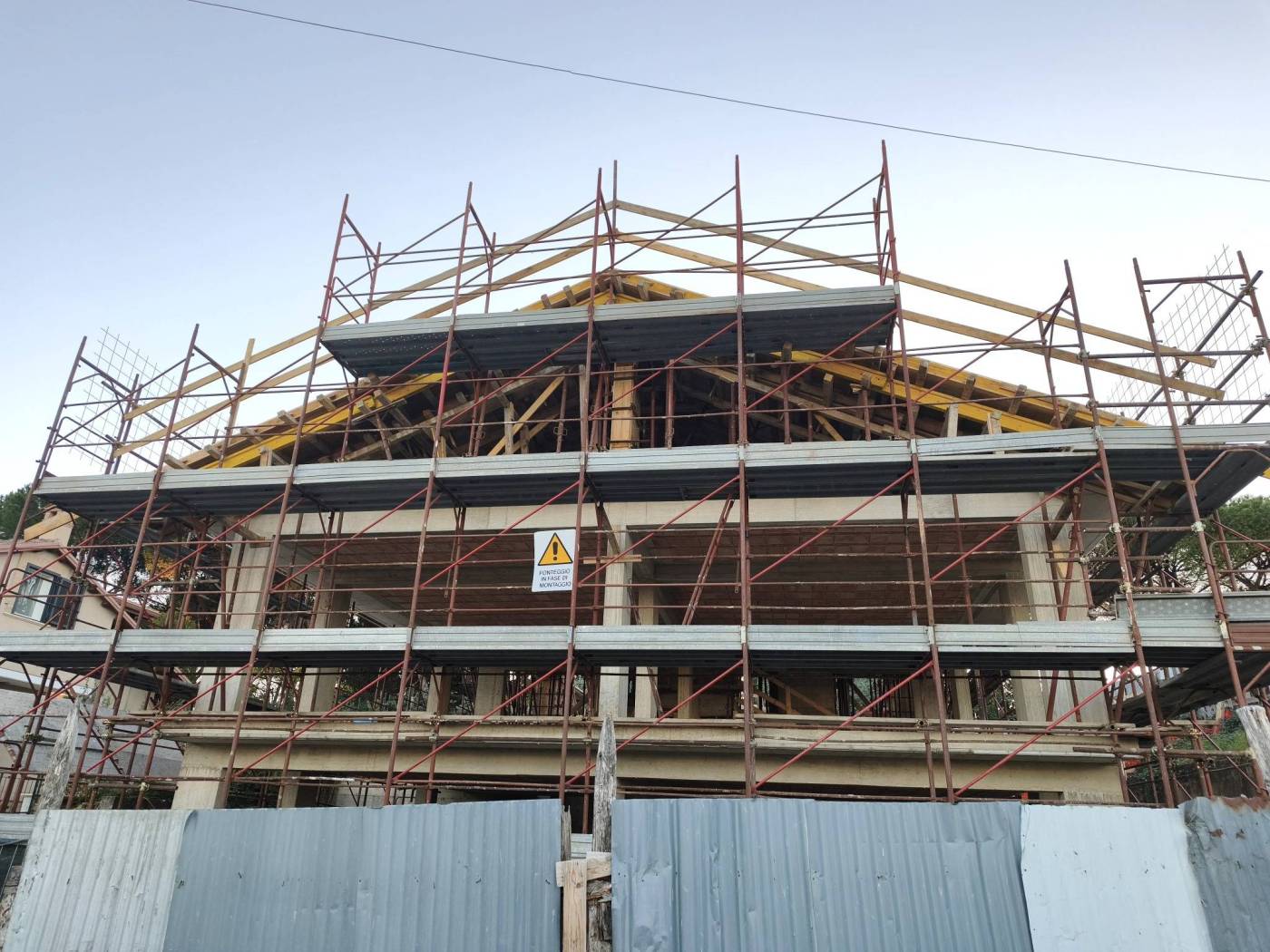 FONTE NUOVA - Località Tor Lupara - Proponiamo in vendita una penta familiare in costruzione, formata da 4 ville tri-livelli e una villa bi-livelli. 