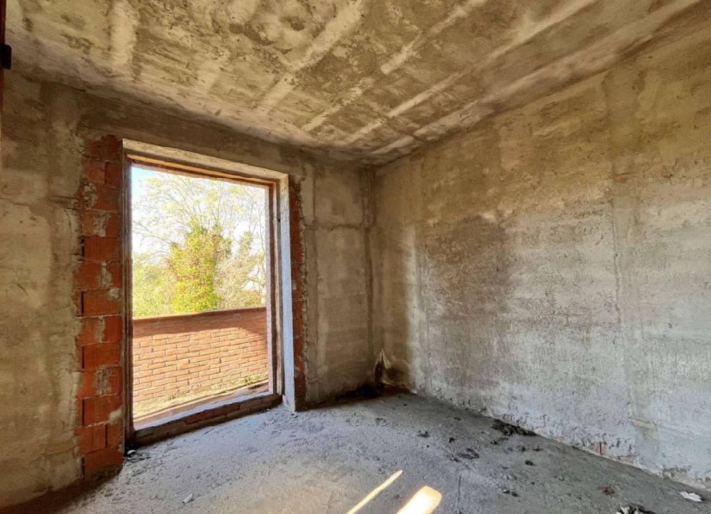 Stanza non arredata Stanza non arredata