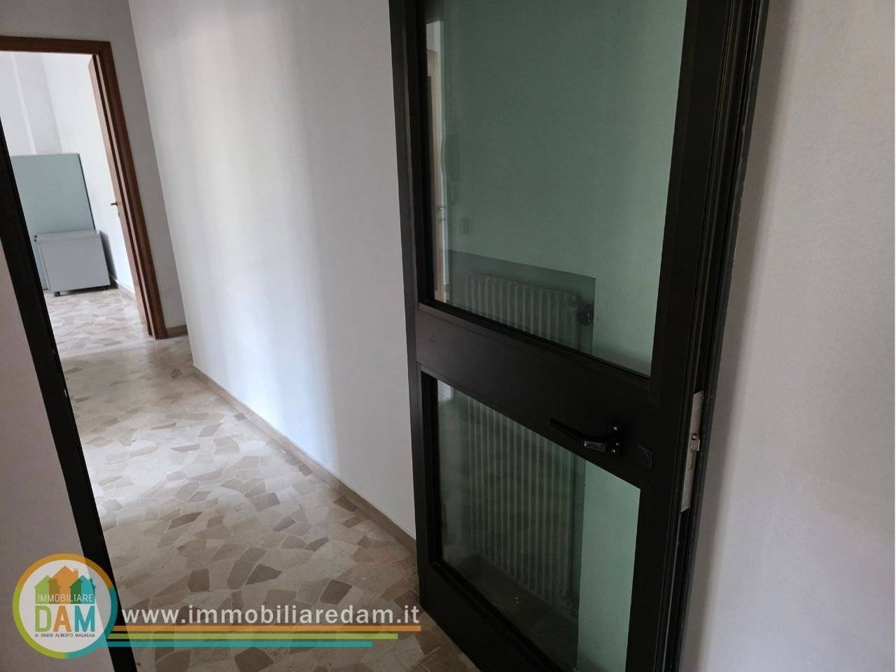 Disimpegno Disimpegno