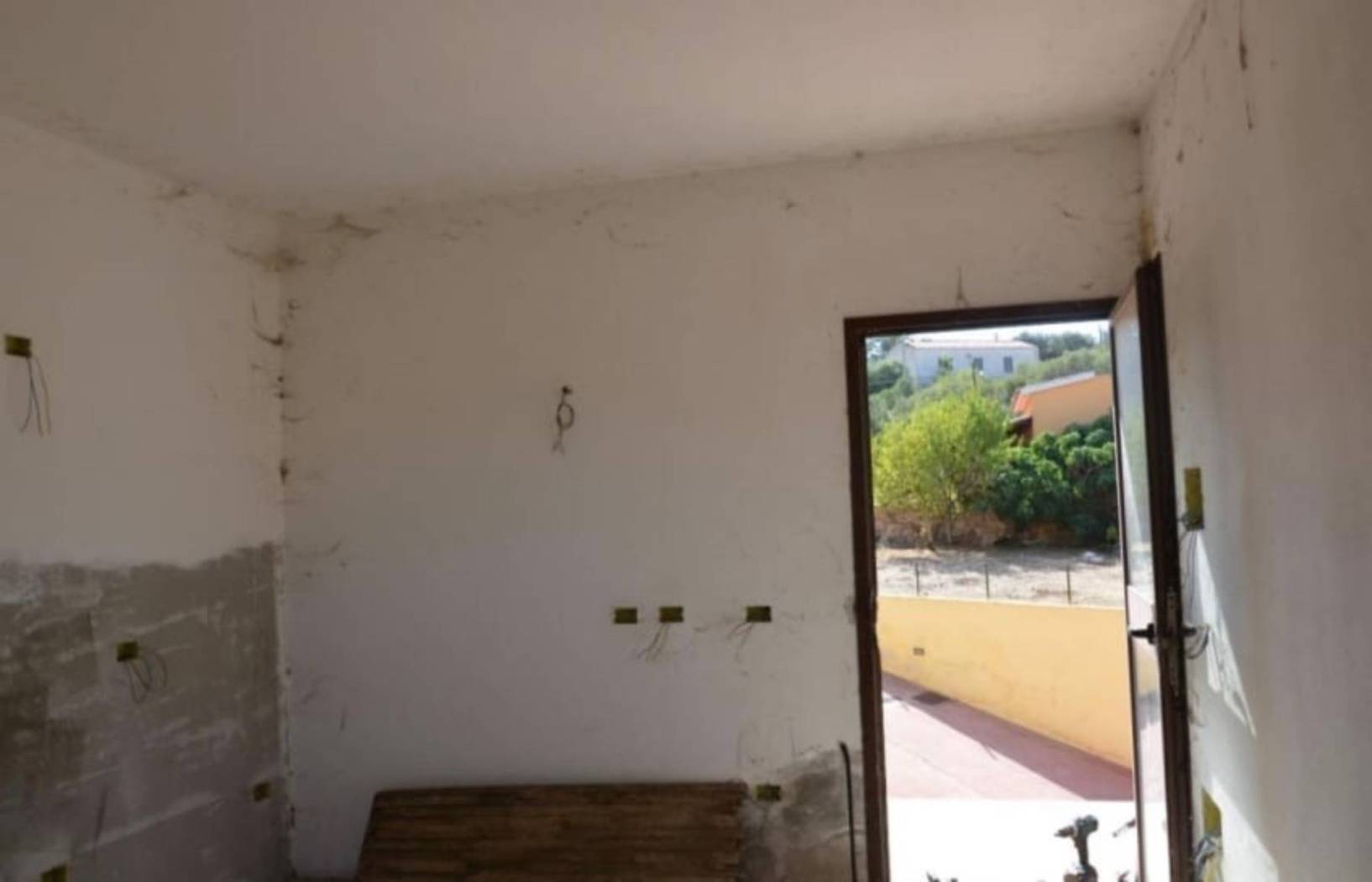 Stanza non arredata Stanza non arredata